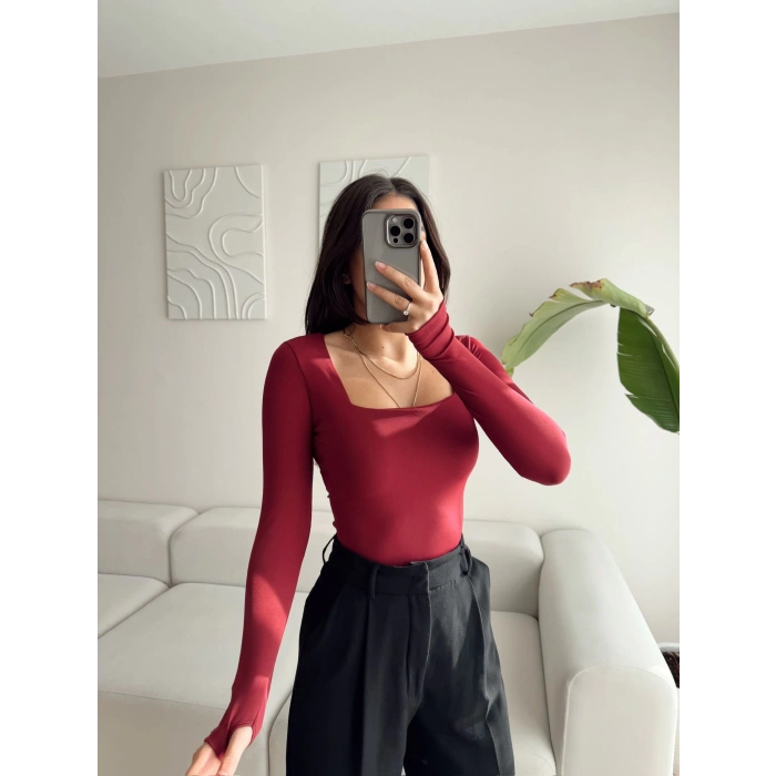 Kare Yaka Parmak Geçmeli Astarlı Bluz - BORDO