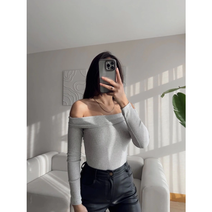 Kaşkorse Madonna Yaka Bluz - GRİ