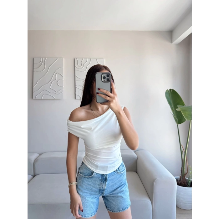 Kayık Yaka Crop - BEYAZ