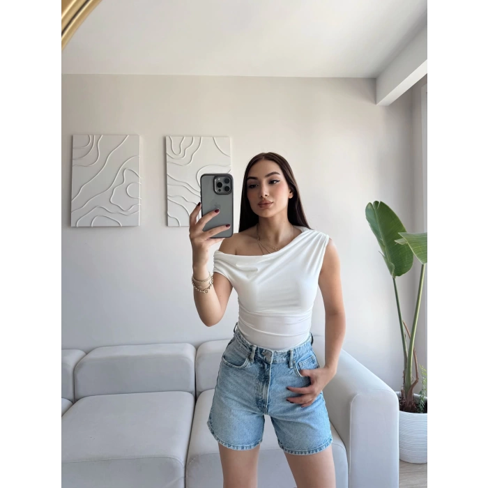 Kayık Yaka Crop - BEYAZ