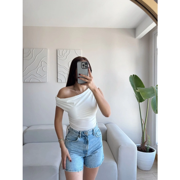 Kayık Yaka Crop - BEYAZ