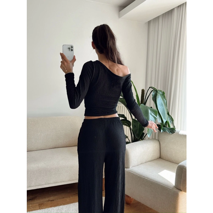 Kayık Yaka Crop & Pantolon Takım - SİYAH