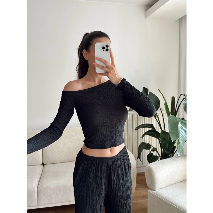 Kayık Yaka Crop & Pantolon Takım - SİYAH