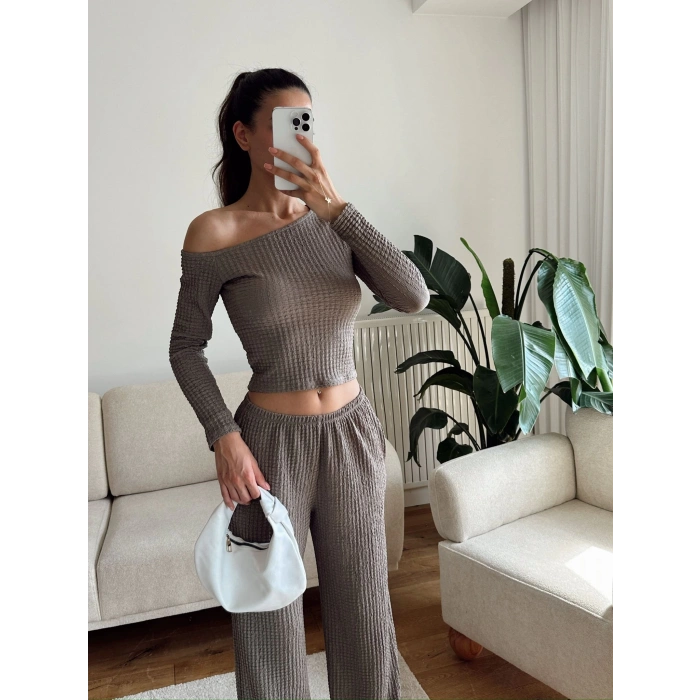 Kayık Yaka Crop & Pantolon Takım - VİZON