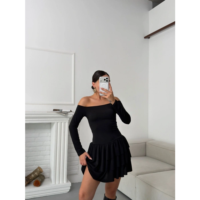 Kayık Yaka Fırfırlı Elbise - SİYAH