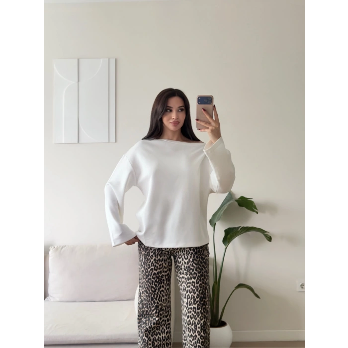 Kayık Yaka Oversize Sweat - BEYAZ