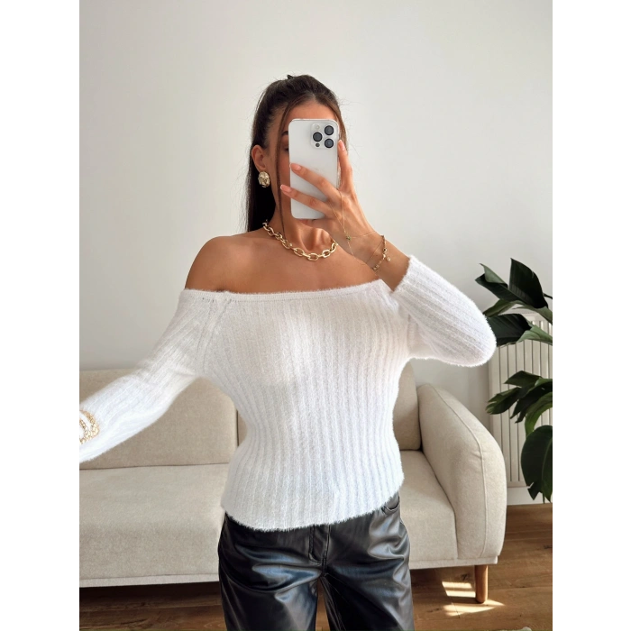 Kayık Yaka Yumoş Crop - BEYAZ