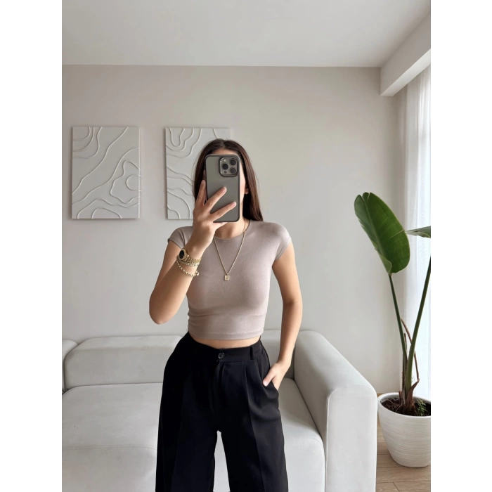 Kısa Kol Basic Crop - VİZON