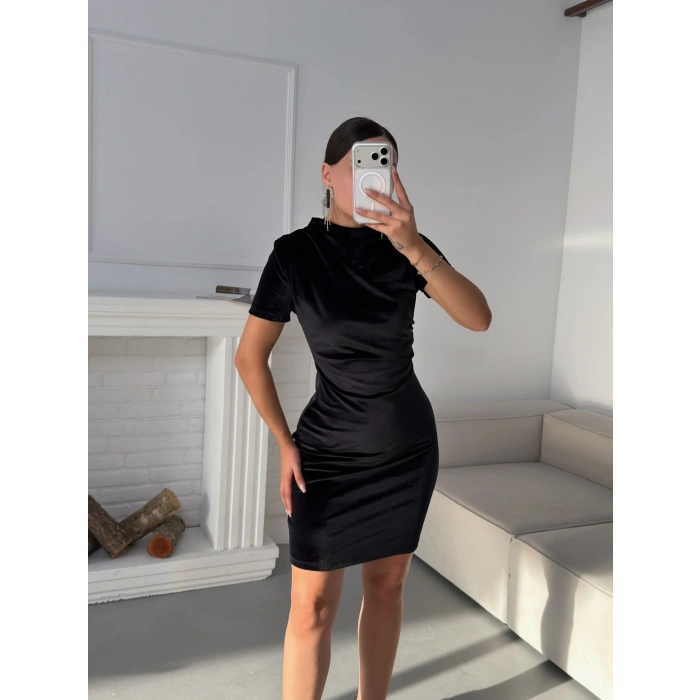 Kısa Kol Kadife Elbise