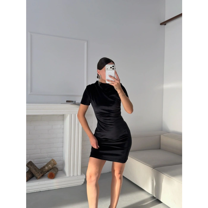 Kısa Kol Kadife Elbise