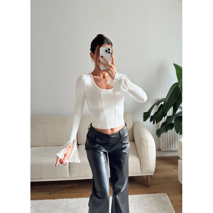 Kol Yırtmaç Biyeli Crop - BEYAZ