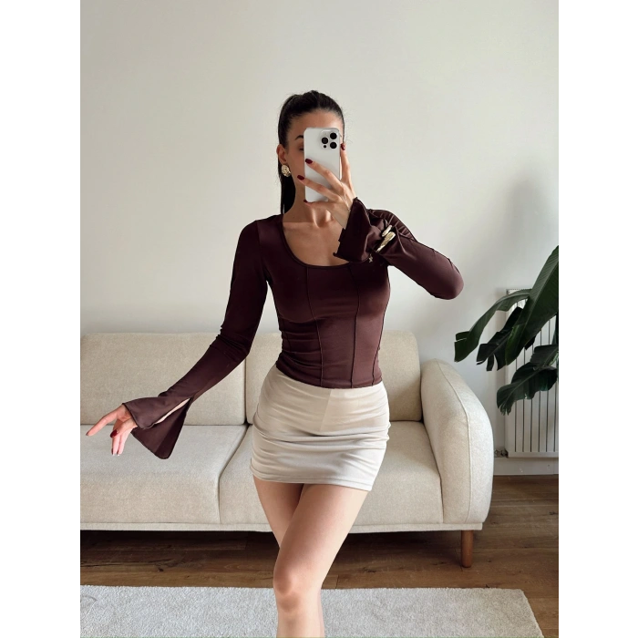 Kol Yırtmaç Biyeli Crop - KAHVE