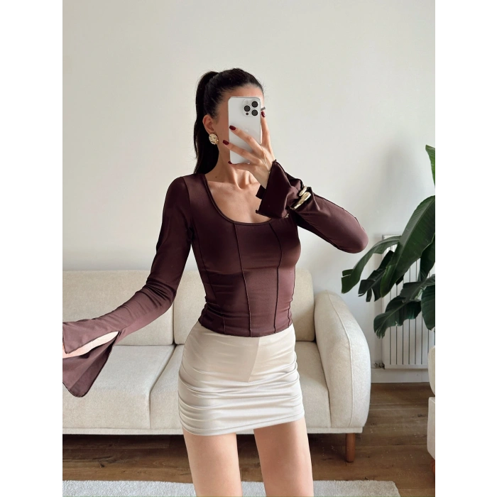 Kol Yırtmaç Biyeli Crop - KAHVE