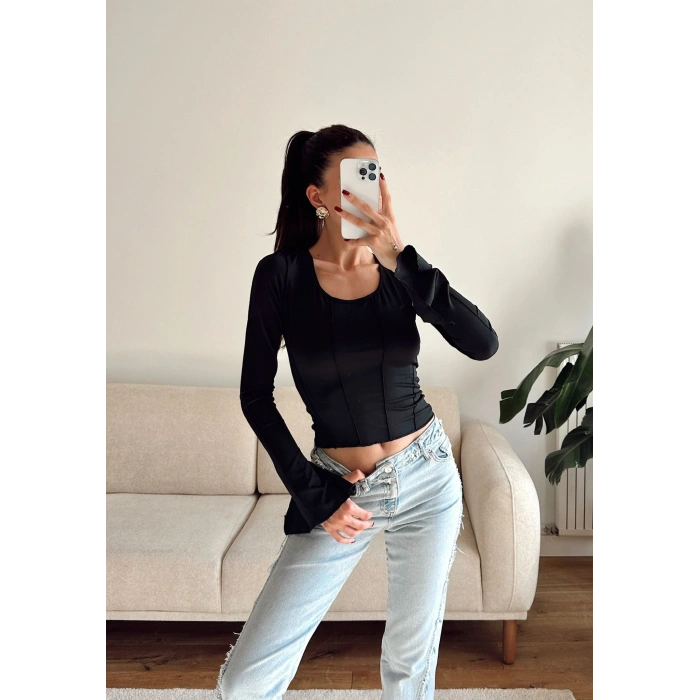 Kol Yırtmaç Biyeli Crop - SİYAH