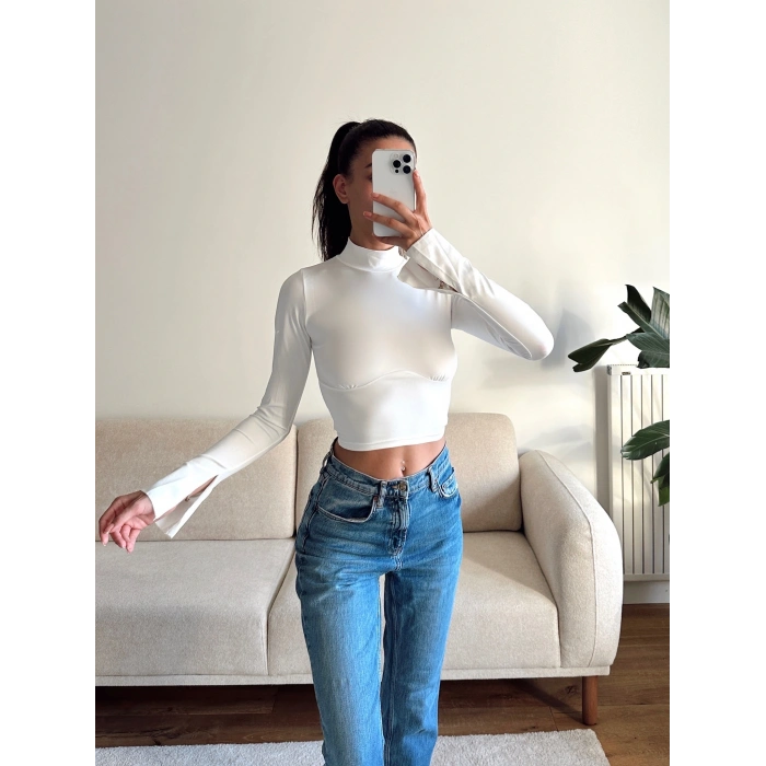 Kol Yırtmaç Yarım Balıkçı Crop - BEYAZ