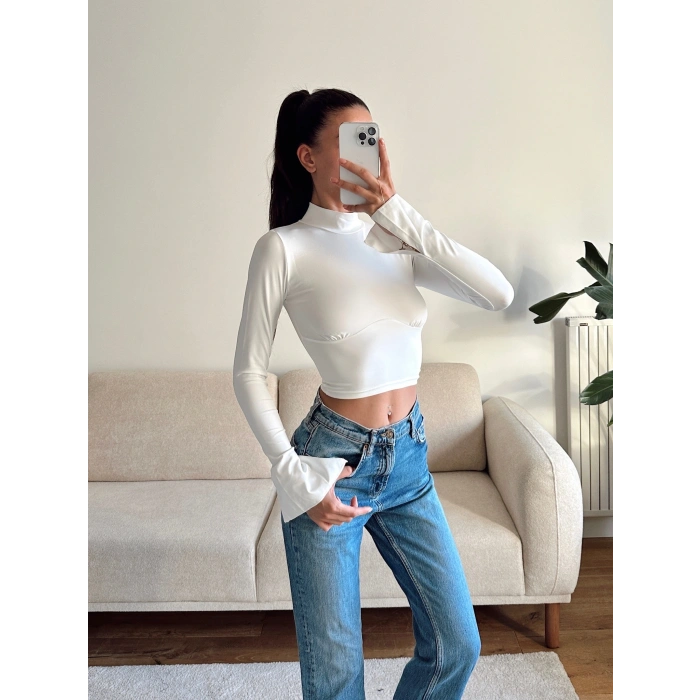 Kol Yırtmaç Yarım Balıkçı Crop - BEYAZ