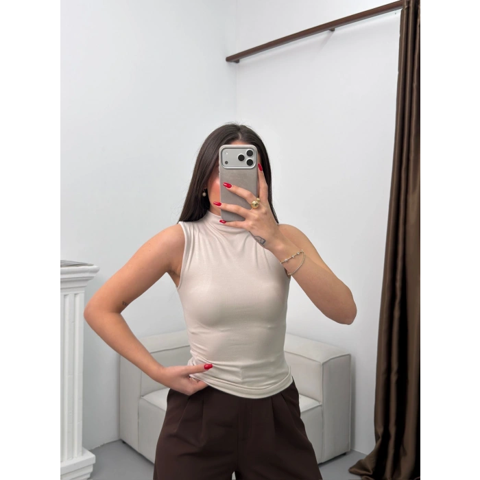 Kolsuz Halter Yaka Crop - BEJ