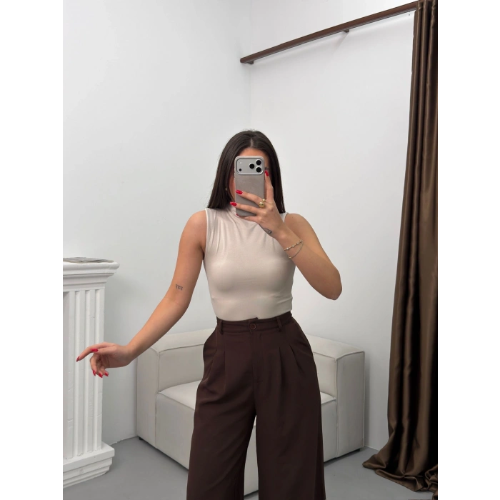Kolsuz Halter Yaka Crop - BEJ