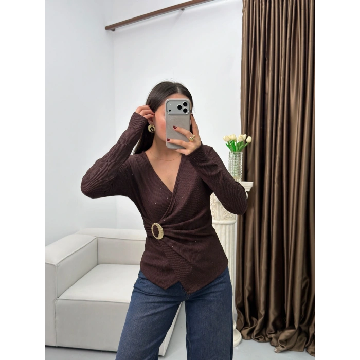 Kruvaze Aksesuarlı Taşlı Bluz - KAHVE