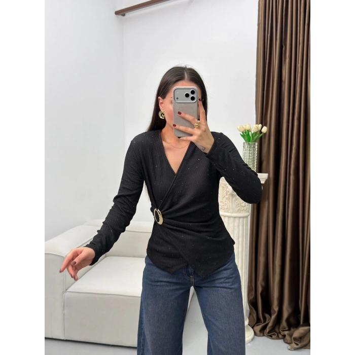 Kruvaze Aksesuarlı Taşlı Bluz - SİYAH