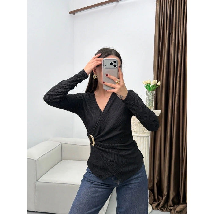 Kruvaze Aksesuarlı Taşlı Bluz - SİYAH