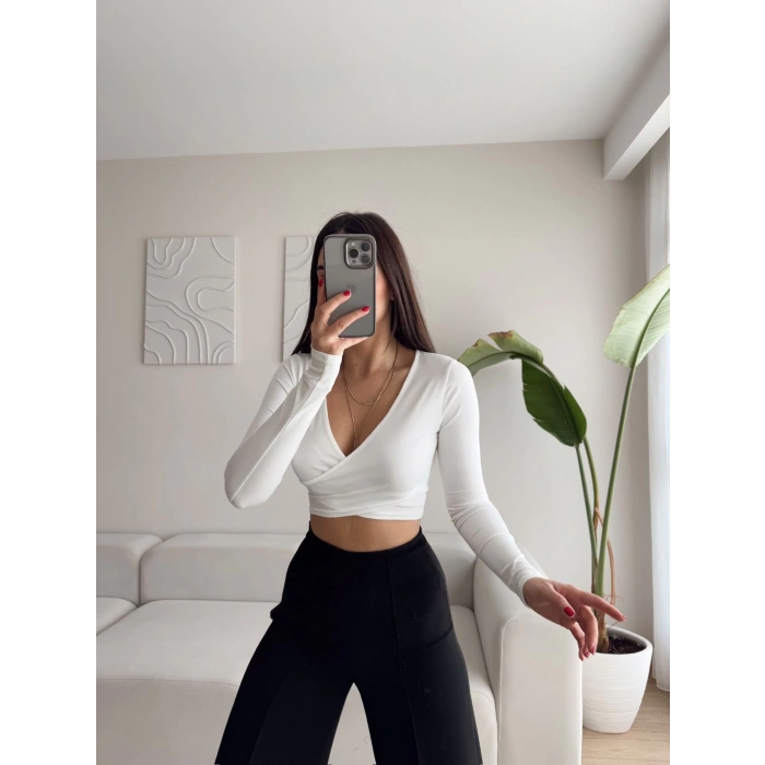 Kruvaze Crop Bluz - BEYAZ
