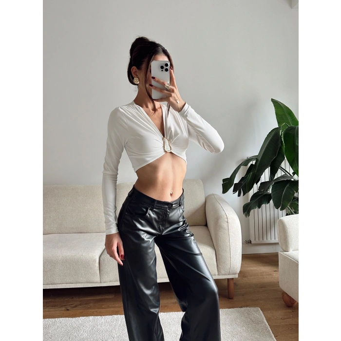 Kruvaze Ön Aksesuar Crop - BEYAZ