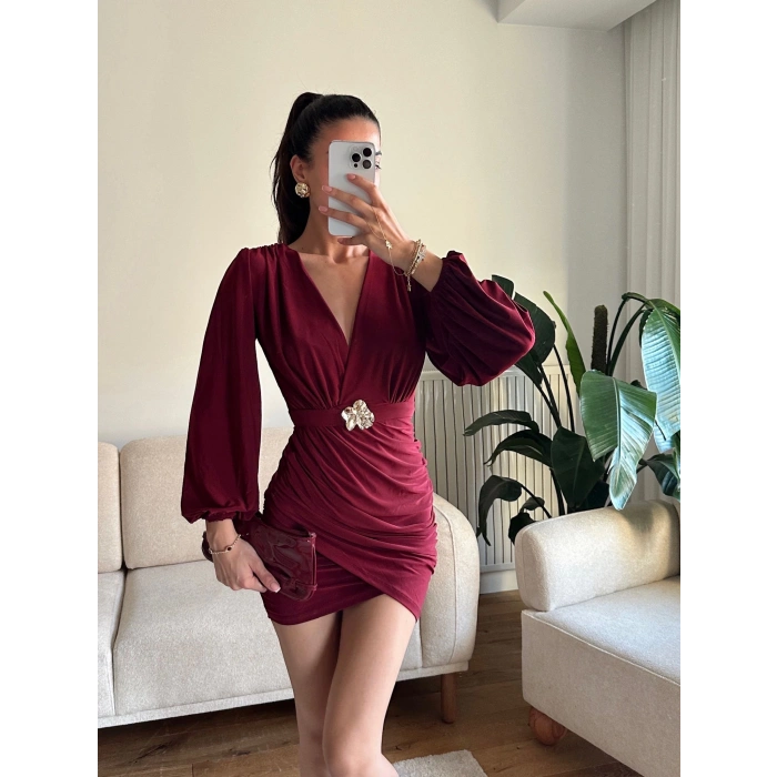 Kruvaze Önü Tokalı Elbise - BORDO