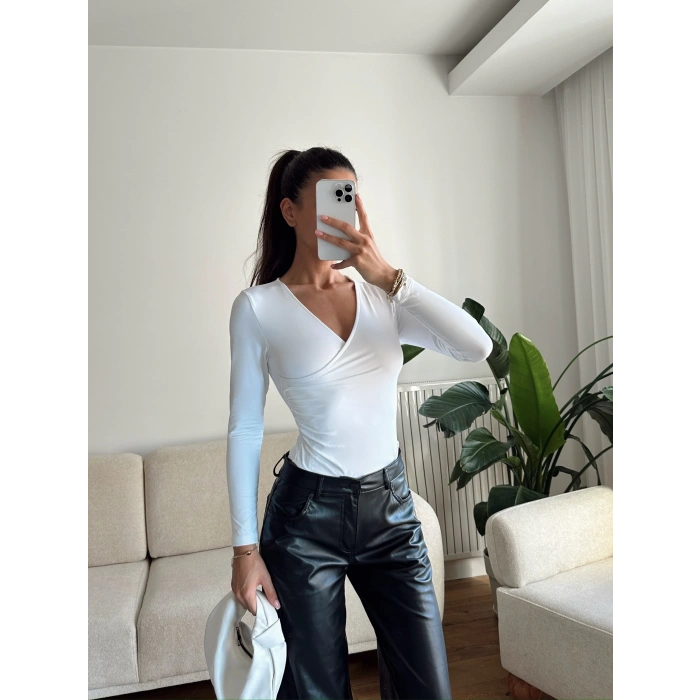 Kruvaze Yaka Bodysuit - BEYAZ