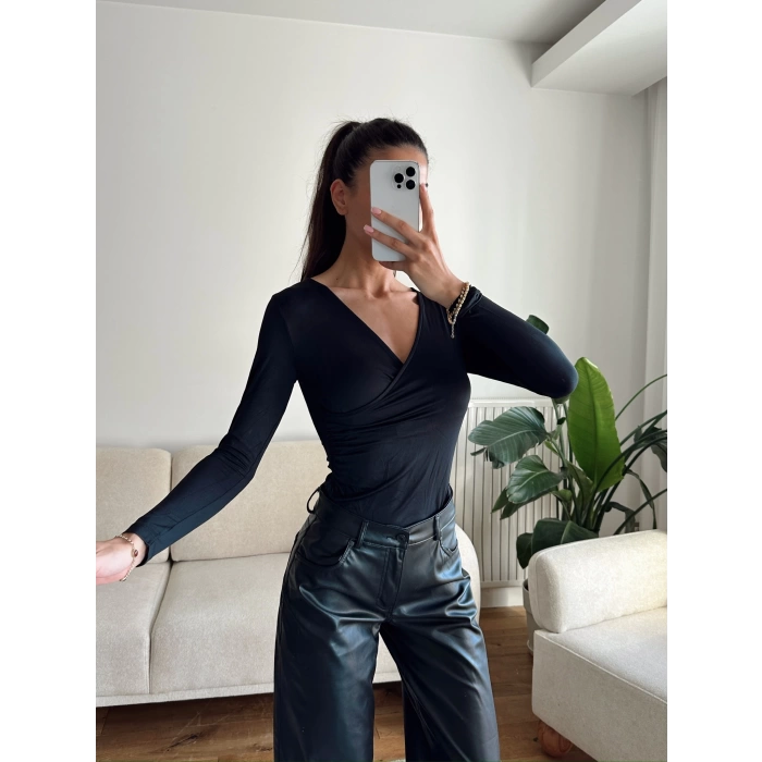 Kruvaze Yaka Bodysuit - SİYAH