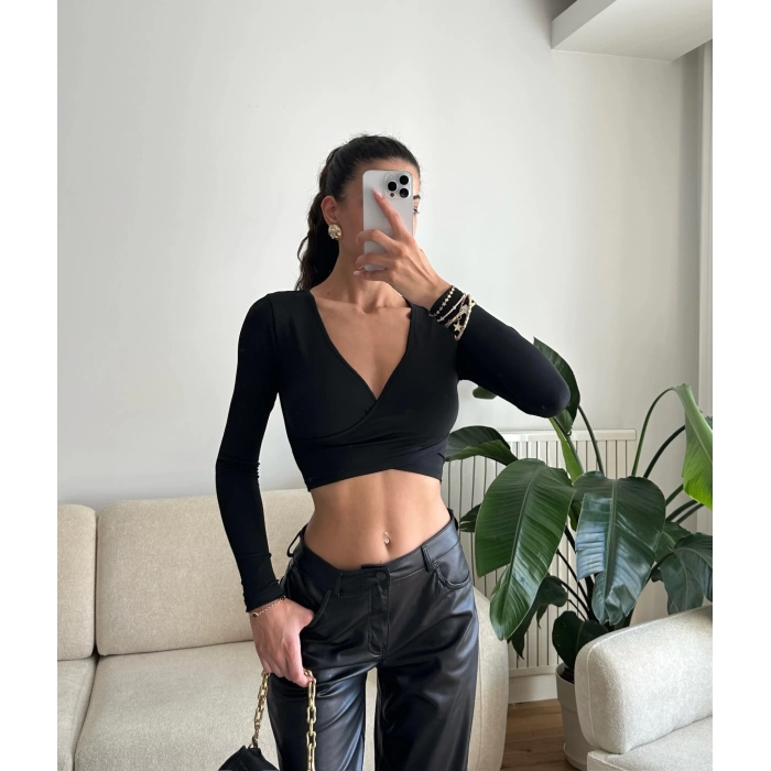 Kruvaze Yaka Crop - SİYAH
