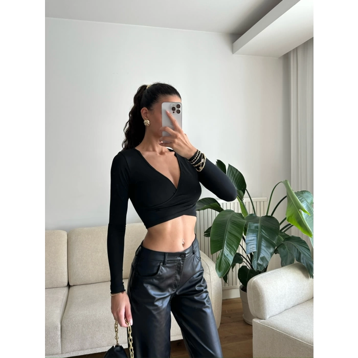 Kruvaze Yaka Crop - SİYAH