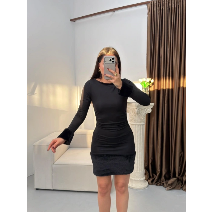 Kürk Detay Elbise - SİYAH