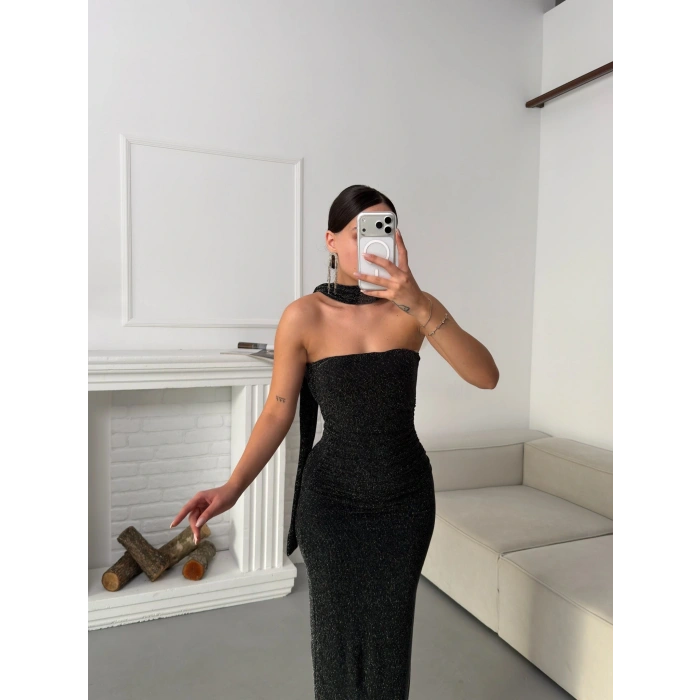 Kuşaklı Straplez Simli Elbise