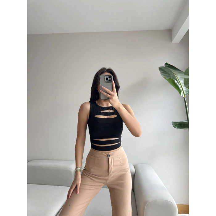 Lazer Kesim Crop T-shirt