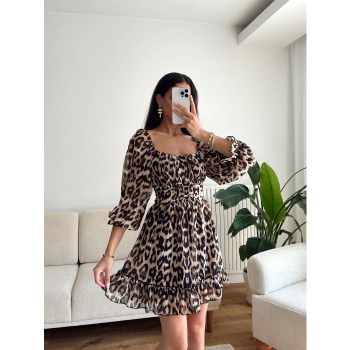 Leopar Desenli Volanlı Elbise
