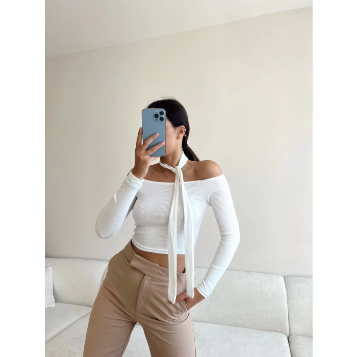 Madonna Yaka Crop Bluz -BEYAZ
