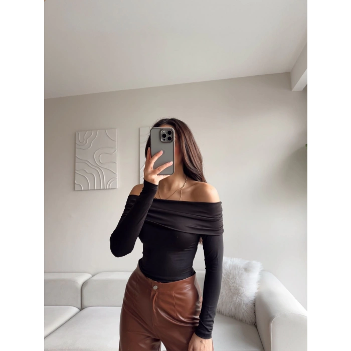 Madonna Yaka Dalgıç Bluz - SİYAH