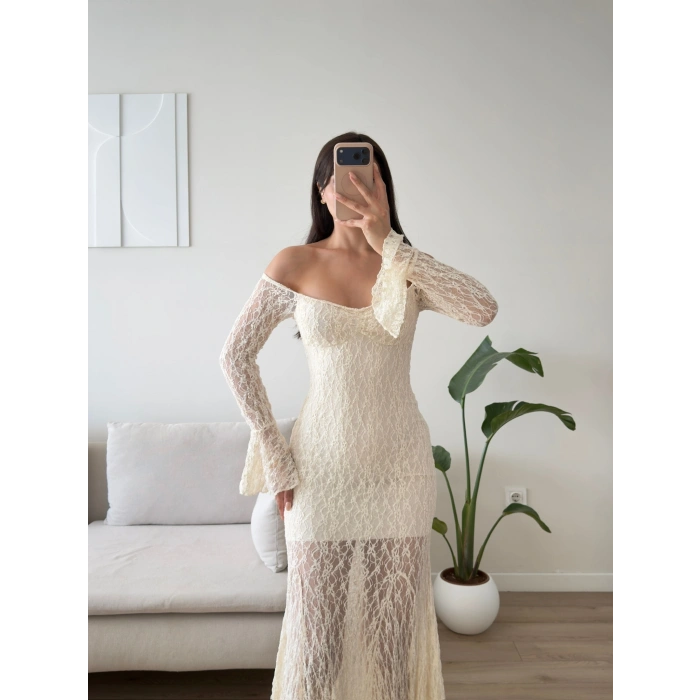 Madonna Yaka Güpürlü Maxi Elbise - BEJ