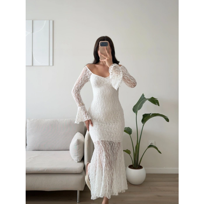 Madonna Yaka Güpürlü Maxi Elbise - BEYAZ