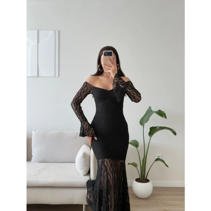 Madonna Yaka Güpürlü Maxi Elbise - SİYAH