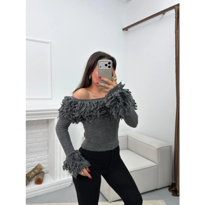 Madonna Yaka Püsküllü Kazak - ANTRASİT