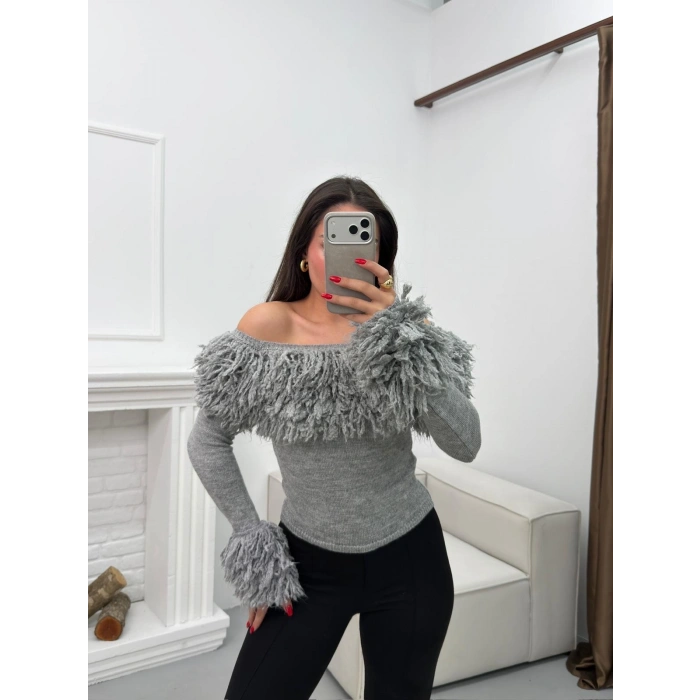 Madonna Yaka Püsküllü Kazak - GRİ