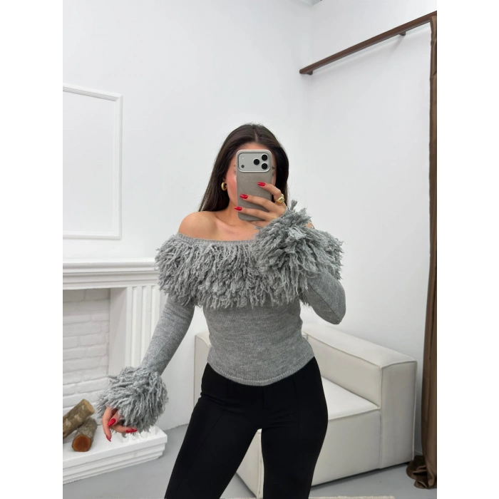 Madonna Yaka Püsküllü Kazak - GRİ