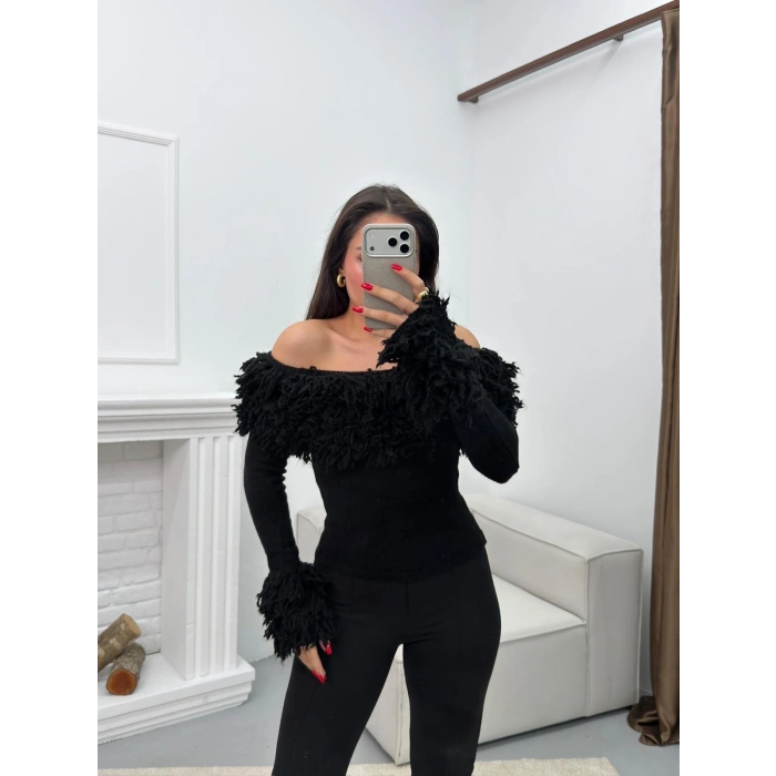 Madonna Yaka Püsküllü Kazak - SİYAH