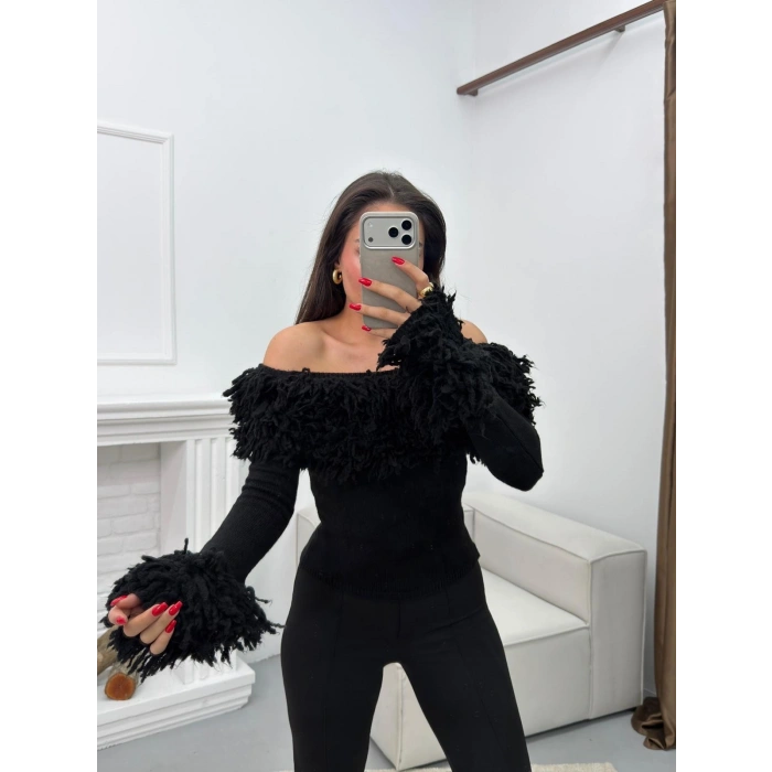 Madonna Yaka Püsküllü Kazak - SİYAH