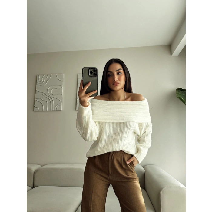 Madonna Yaka Şardonlu Kazak - EKRU