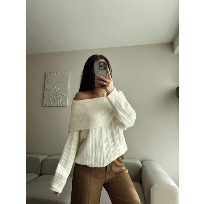 Madonna Yaka Şardonlu Kazak - EKRU