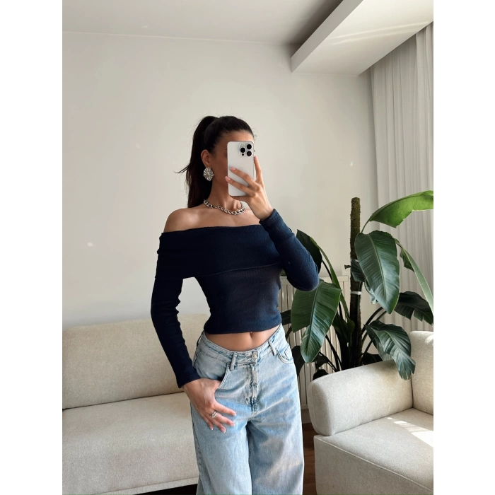 Madonna Yaka Yumoş Crop - LACİVERT