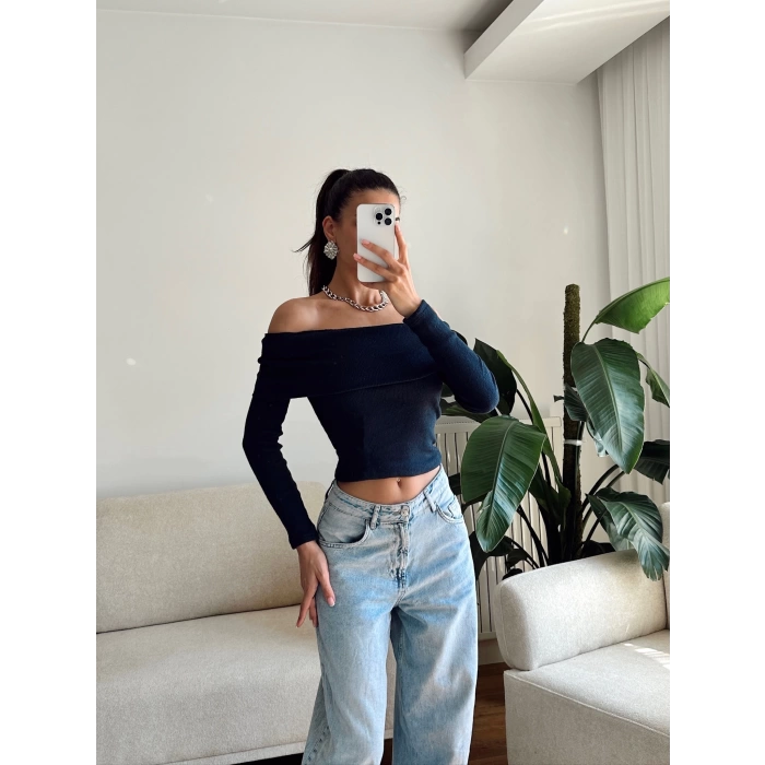 Madonna Yaka Yumoş Crop - LACİVERT